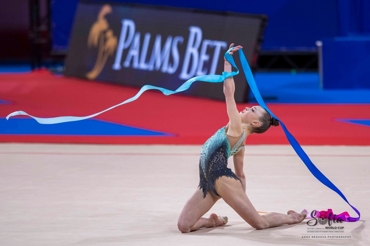 Финали на бухалки и лента за Стилияна Николова в Баку