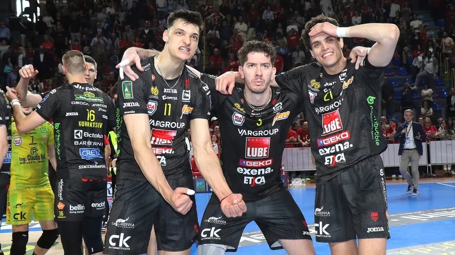 Алекс Николов и Лубе на финал в Италия