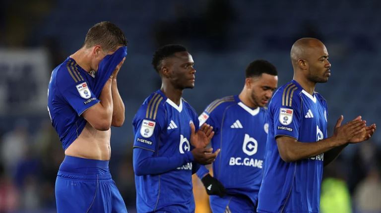 10 години след титлата във Висшата лига: Лестър изпадна в третото ниво на Англия