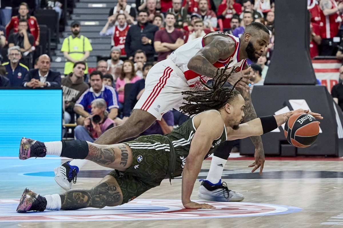 Роден национал постигна рекорд в Евролигата, но се сбогува с турнира