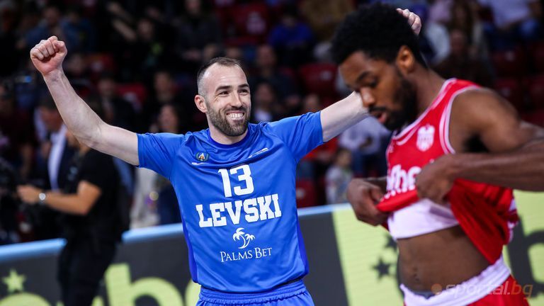 Големият Асен Великов слага край на кариерата си днес с мач срещу любимия Левски