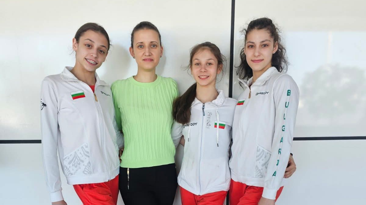 Националките при девойките отпътуваха за Европейската купа в Баку