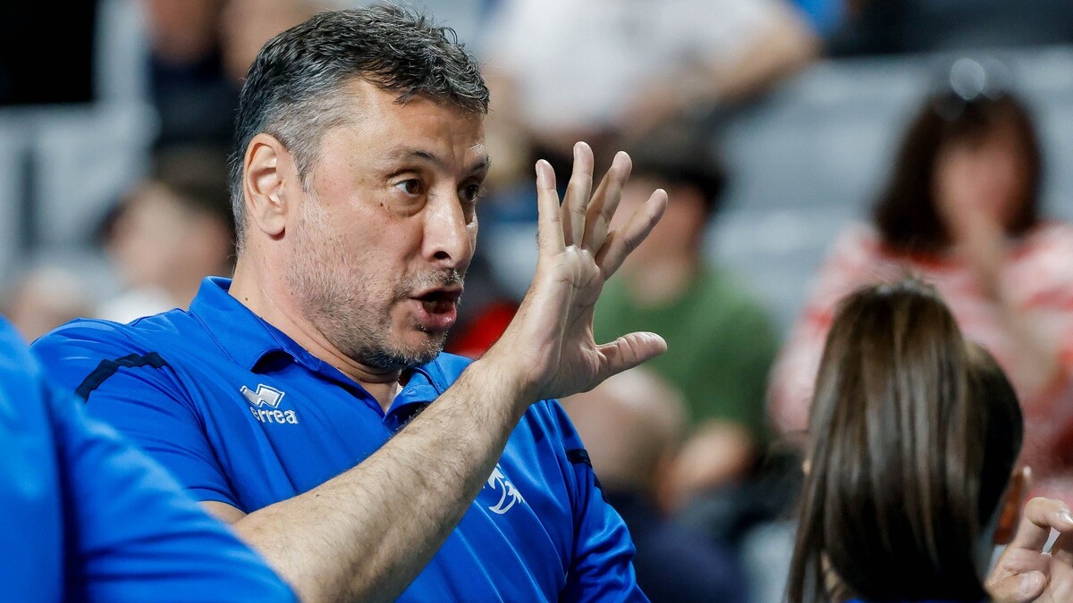 Желязков преди третия мач с Нефтохимик: Чака ни много голяма битка