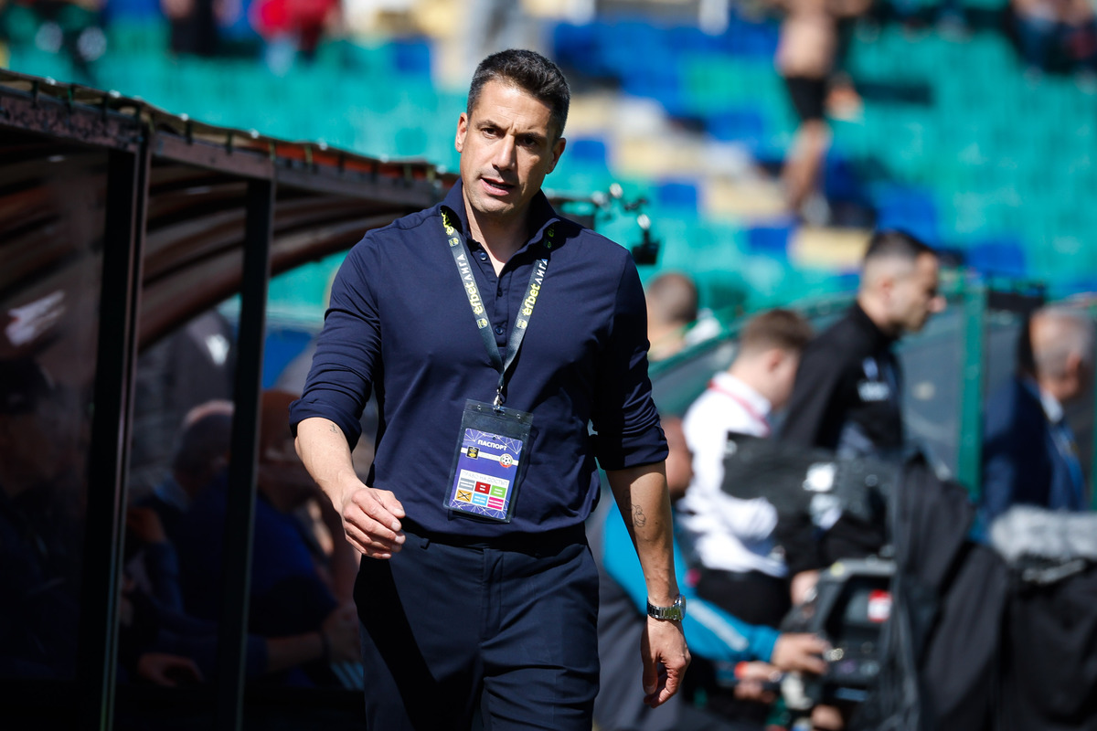 Веласкес говори пред медиите преди мача с ЦСКА 1948