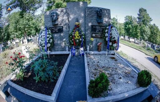 ПФК Левски ще поднесе венци и цветя в памет на Гунди и Котков