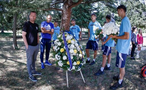 ПФК Левски почете 188-ата годишнина от рождението на Васил Левски