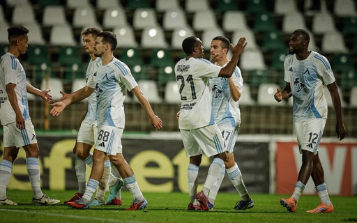 Левски мина без проблеми през Хебър и се класира за 1/8 финалите на Купата