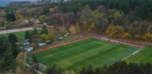 Вместо пресконференция: Фен държа реч пред играчите на ЦСКА преди мача с Левски