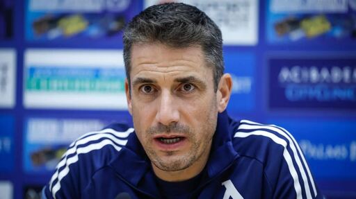 Веласкес говори пред медиите в петък