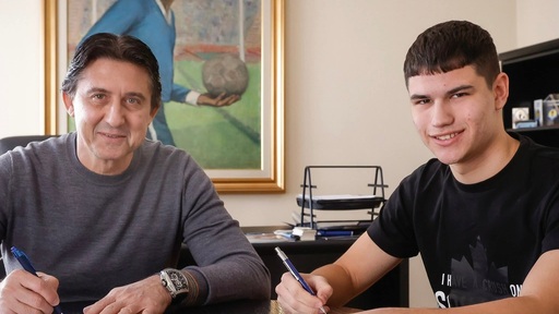 Радостин Стоилов подписа професионален договор с ПФК Левски