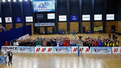 Световни вицешампиони откриха петия турнир за звезди на бъдещето заедно с Любо Ганев и Владо Николов