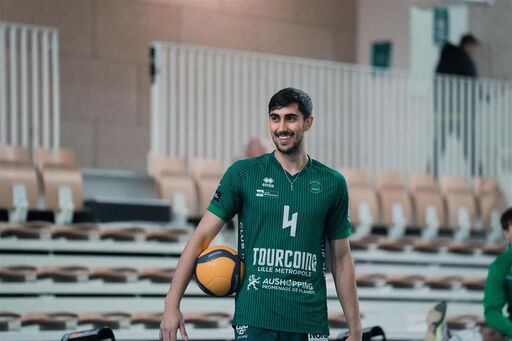 Силен Вени Антов с 19 точки, Туркоа аут от Купата на CEV