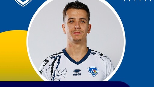 ВК Левски с празнична честитка за либерото Дамян Колев