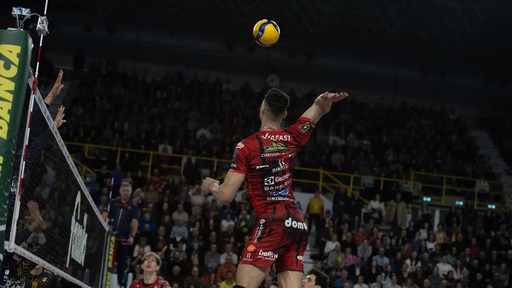 Алекс Николов над всички при успех на Лубе в дербито с Верона