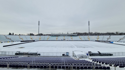 Снежна покривка на "Васил Левски" ден преди Суперкупата