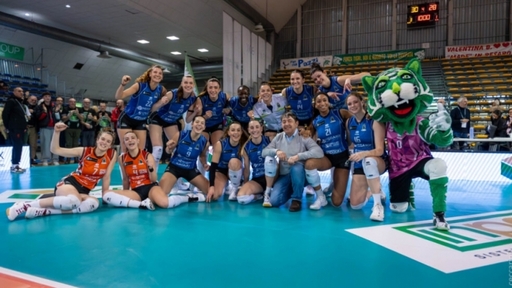 Микаела Стоянова и Цветомира Миткова на полуфинал в Европа