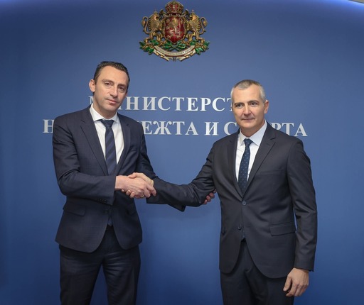 Димитър Илиев прие властта в спортното министерство