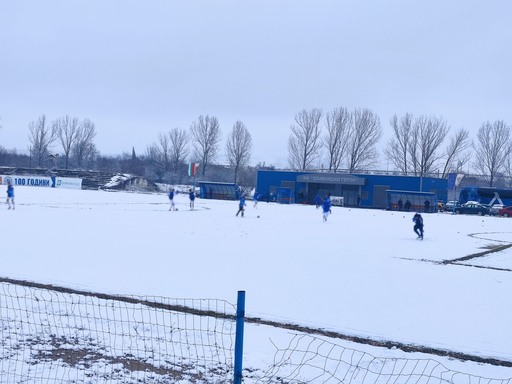 Левски II не игра със Сливнишки герой, отложиха мача заради снега