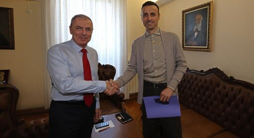 Бербатов предложи физкултурните салони да се използват в извънучебно време