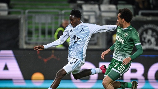 Официално: Камдем и Переа с по 1 мач санкция, пропускат срещата с бившия си тим Локо Пд