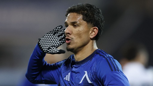 Късен гол от дузпа донесе ценен успех на Левски над Локомотив Пловдив