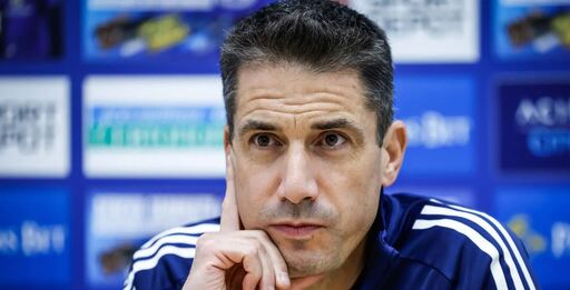 Веласкес: Чака ни много здрав мач в Стара Загора