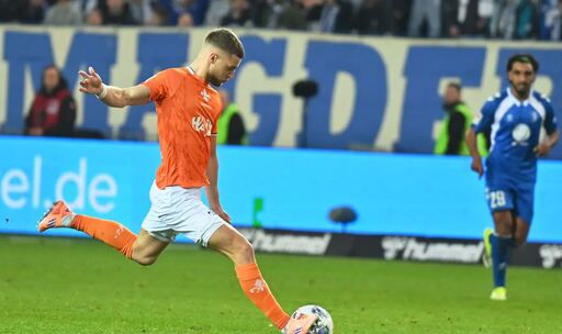 БГ национал с гол и автогол в един и същи мач