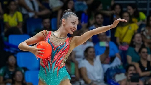 БФХГ с празнична честитка за рожденичката Рейчъл Стоянов