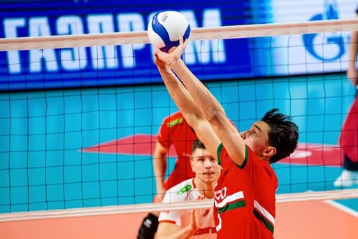 Мони Николов и Локомотив на полуфинал в Русия