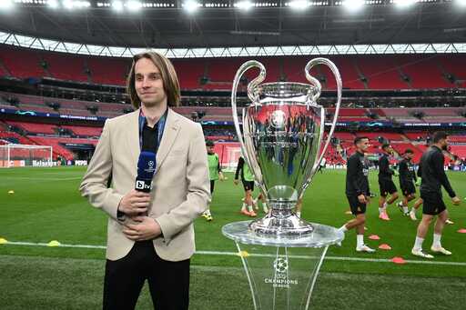 Фенове на ЦСКА с физическа агресия към журналист на BTV