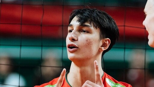 Симеон Николов се завърна в игра при загуба на Локомотив