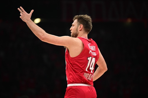 20 точки за Везенков, Олимпиакос поведе на Монако в плейофите в Евролигата