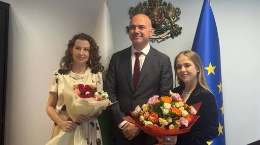 Стилияна Николова получи "Златна роза" и покана да представя България пред света